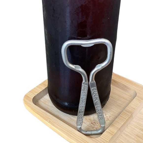 Vintage Lucky Lager Aged beer opener collectible - Picture 5 of 6